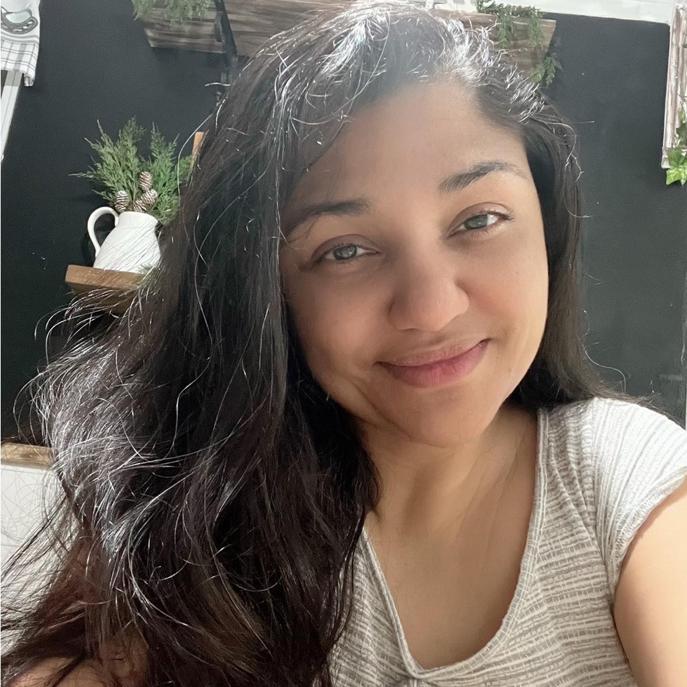 Meet your Posher, Mayra